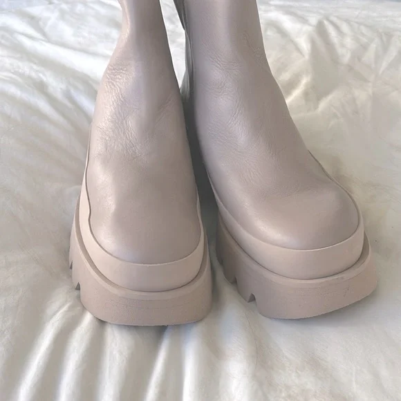 Paloma Barcelona platform ankle boot Size 40 NWOT in Pinky off white/Pinky Beige - Picture 4 of 9